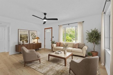 House in Tampa, Florida 3 bedrooms, 144.18 sq.m. № 2280107 - photo 3