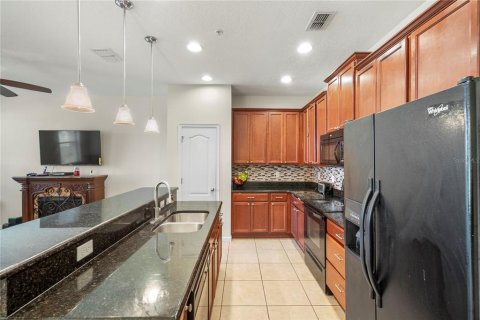 Touwnhouse à vendre à Ocoee, Floride: 3 chambres, 153.57 m2 № 2321478 - photo 11