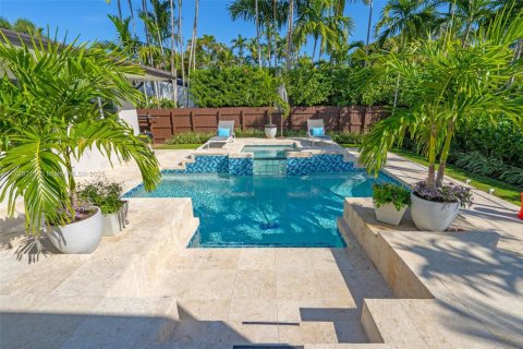 House in Miami Shores, Florida 3 bedrooms, 193.7 sq.m. № 1478879 - photo 30