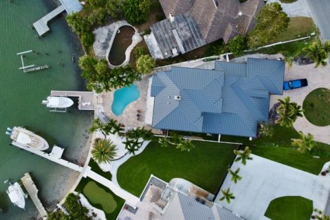 Villa ou maison à louer à North Redington Beach, Floride: 5 chambres, 377.46 m2 № 2406953 - photo 4