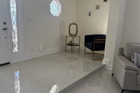 Villa ou maison à louer à North Redington Beach, Floride: 5 chambres, 377.46 m2 № 2406953 - photo 6