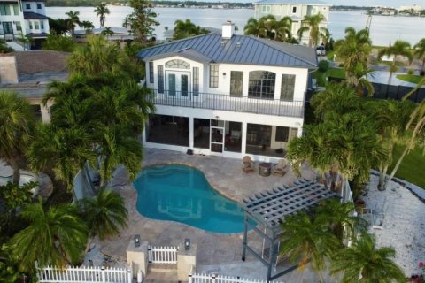 Villa ou maison à louer à North Redington Beach, Floride: 5 chambres, 377.46 m2 № 2406953 - photo 2