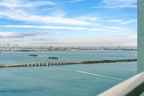 Condo in Miami, Florida, 3 bedrooms  № 1988192 - photo 8