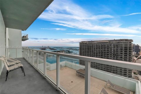 Condo in Miami, Florida, 3 bedrooms  № 1988192 - photo 19