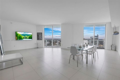 Condo in Miami, Florida, 3 bedrooms  № 1988192 - photo 14