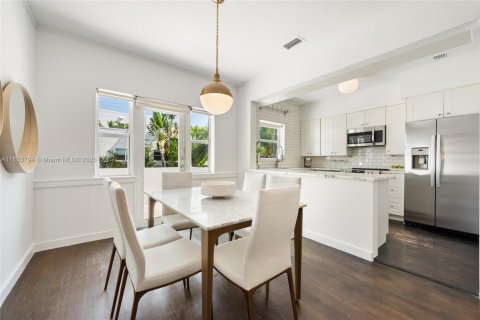 Copropriété à vendre à Miami Beach, Floride: 3 chambres, 126.63 m2 № 1957519 - photo 4