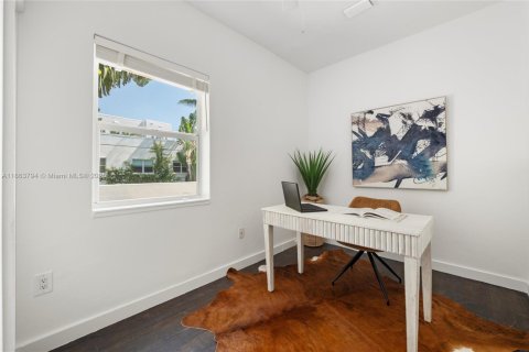 Copropriété à vendre à Miami Beach, Floride: 3 chambres, 126.63 m2 № 1957519 - photo 20