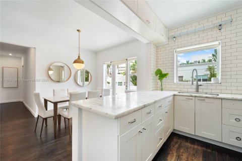 Copropriété à vendre à Miami Beach, Floride: 3 chambres, 126.63 m2 № 1957519 - photo 7