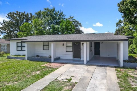 House in Deltona, Florida 4 bedrooms, 87.61 sq.m. № 1837942 - photo 3