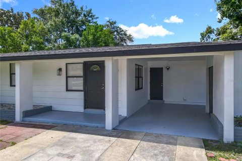 House in Deltona, Florida 4 bedrooms, 87.61 sq.m. № 1837942 - photo 6
