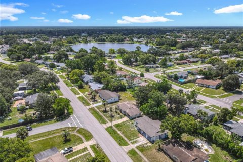 House in Deltona, Florida 4 bedrooms, 87.61 sq.m. № 1837942 - photo 7