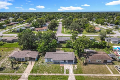 House in Deltona, Florida 4 bedrooms, 87.61 sq.m. № 1837942 - photo 8