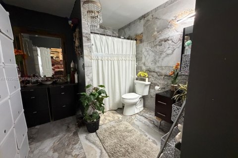 House in Miramar, Florida 5 bedrooms, 163.04 sq.m. № 2062050 - photo 29