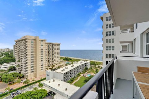 Condo in Lauderdale-by-the-Sea, Florida, 2 bedrooms № 2399760 - photo 29