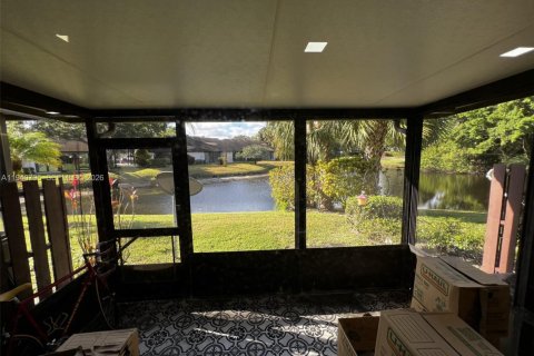 Touwnhouse à vendre à Coconut Creek, Floride: 2 chambres, 123.75 m2 № 1998002 - photo 8