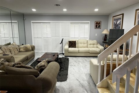 Touwnhouse à vendre à Coconut Creek, Floride: 2 chambres, 123.75 m2 № 1998002 - photo 6