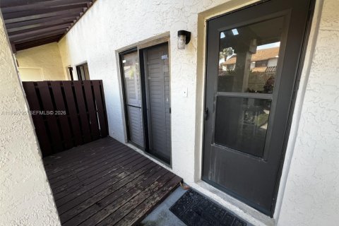 Touwnhouse à vendre à Coconut Creek, Floride: 2 chambres, 123.75 m2 № 1998002 - photo 18