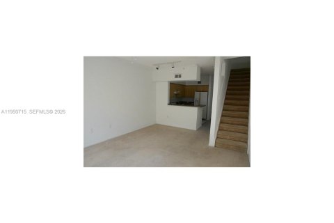 Touwnhouse à vendre à Aventura, Floride: 1 chambre, 79.8 m2 № 2006995 - photo 4