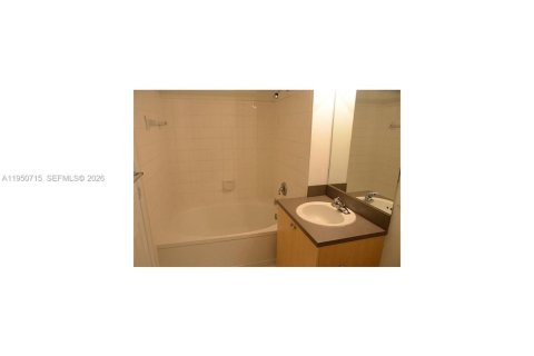 Touwnhouse à vendre à Aventura, Floride: 1 chambre, 79.8 m2 № 2006995 - photo 13