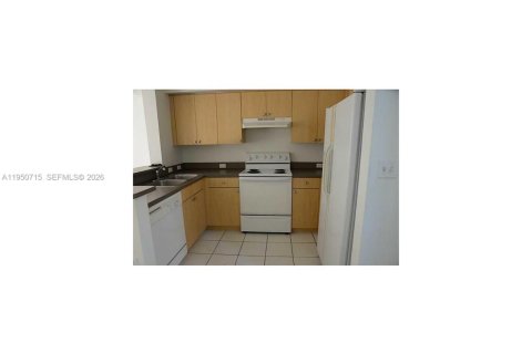 Touwnhouse à vendre à Aventura, Floride: 1 chambre, 79.8 m2 № 2006995 - photo 9