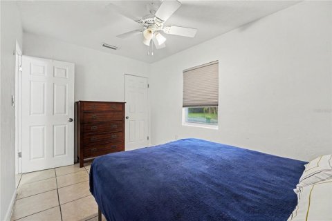 House in Cocoa, Florida 3 bedrooms, 128.21 sq.m. № 2205438 - photo 28