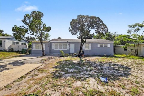 Casa en Cocoa, Florida 3 dormitorios, 128.21 m2 № 2205438