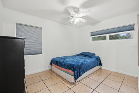 House in Cocoa, Florida 3 bedrooms, 128.21 sq.m. № 2205438 - photo 25