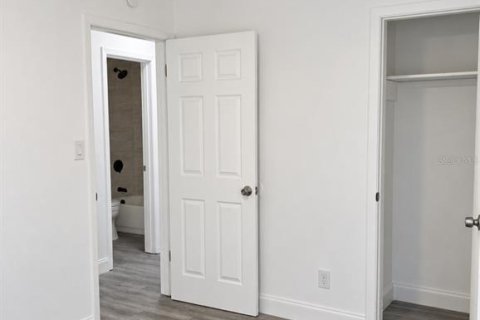House in Orlando, Florida 3 bedrooms, 92.9 sq.m. № 2393981 - photo 11