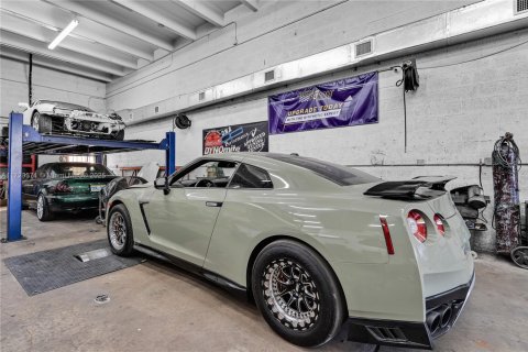 Commercial property in Hialeah, Florida № 1985417 - photo 6