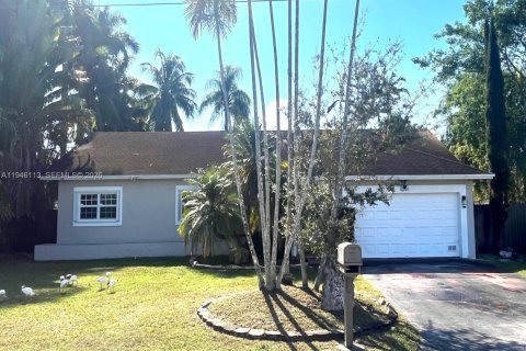 Casa en Homestead, Florida 4 dormitorios, 237.27 m2 № 2002731