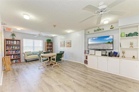Condo in Bradenton, Florida, 2 bedrooms  № 1717618 - photo 26