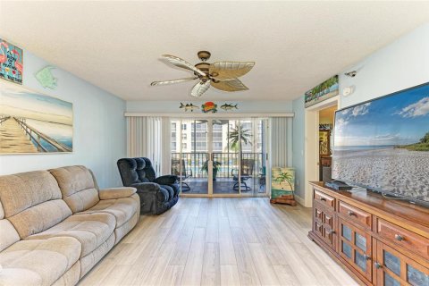 Condo in Bradenton, Florida, 2 bedrooms  № 1717618 - photo 6