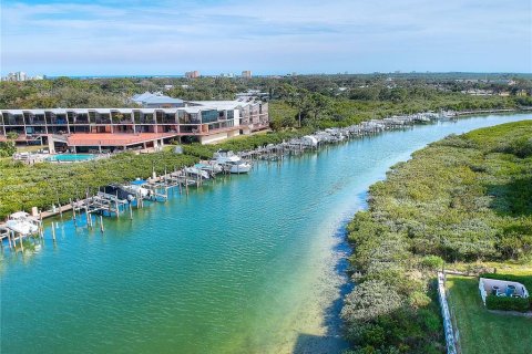 Condo in New Smyrna Beach, Florida, 3 bedrooms  № 2381320 - photo 11
