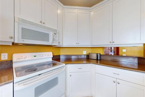 Condo in New Smyrna Beach, Florida, 3 bedrooms  № 2381320 - photo 29