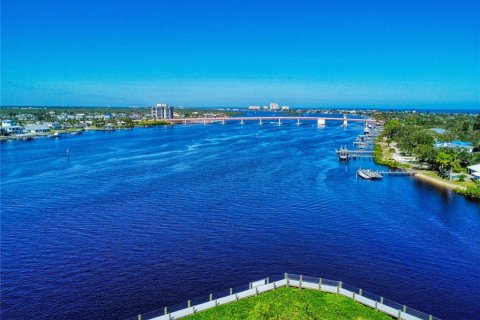 Condo in New Smyrna Beach, Florida, 3 bedrooms  № 2381320 - photo 2