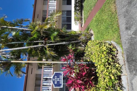 Condo in West Palm Beach, Florida, 1 bedroom  № 2178943 - photo 13