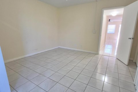 Condo in West Palm Beach, Florida, 1 bedroom  № 2178943 - photo 8
