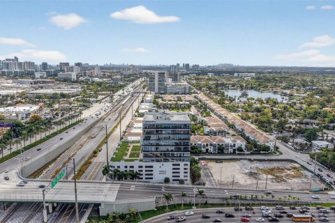 Propiedad comercial en venta en Miami, Florida № 2032555 - foto 30