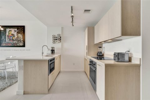 Copropriété à louer à Miami, Floride: 1 chambre, 56.67 m2 № 1892577 - photo 7