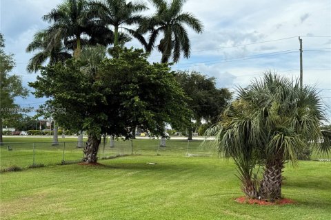 Casa en venta en Moore Haven, Florida, 4 dormitorios, 169.92 m2 № 1887666 - foto 21