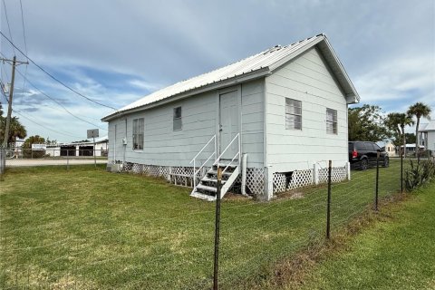 Casa en venta en Moore Haven, Florida, 4 dormitorios, 169.92 m2 № 1887666 - foto 11