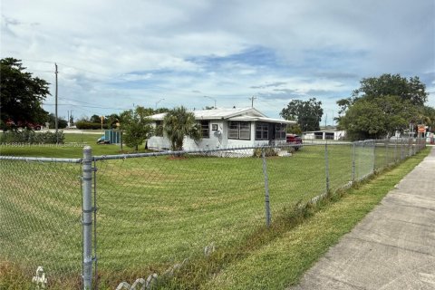 Casa en venta en Moore Haven, Florida, 4 dormitorios, 169.92 m2 № 1887666 - foto 17