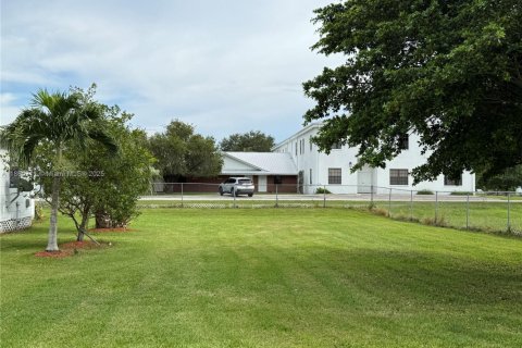 Casa en venta en Moore Haven, Florida, 4 dormitorios, 169.92 m2 № 1887666 - foto 27