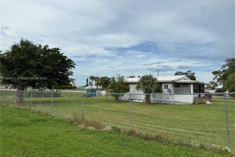 Casa en venta en Moore Haven, Florida, 4 dormitorios, 169.92 m2 № 1887666 - foto 20