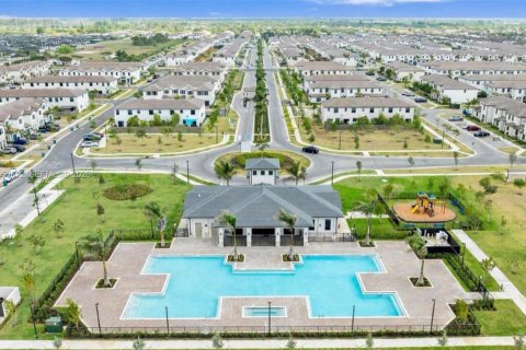 Townhouse in Miami, Florida 3 bedrooms, 123.65 sq.m. № 2054284 - photo 19