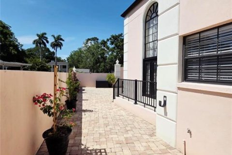 Villa ou maison à vendre à Saint Petersburg, Floride: 3 chambres, 270.9 m2 № 2212154 - photo 8