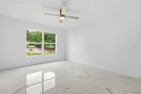 Villa ou maison à louer à Winter Haven, Floride: 4 chambres, 160.54 m2 № 2266815 - photo 16