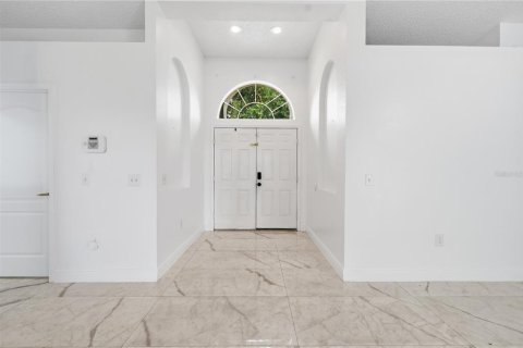 Villa ou maison à louer à Winter Haven, Floride: 4 chambres, 160.54 m2 № 2266815 - photo 5
