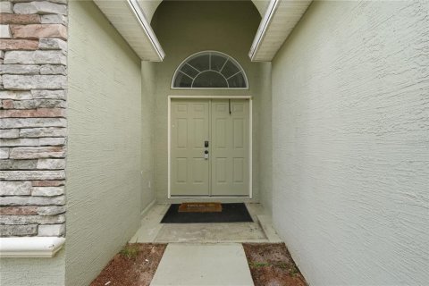 Villa ou maison à louer à Winter Haven, Floride: 4 chambres, 160.54 m2 № 2266815 - photo 2
