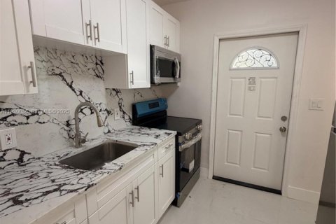 Villa ou maison à vendre à Fort Lauderdale, Floride: 3 chambres, 97.36 m2 № 1988894 - photo 5